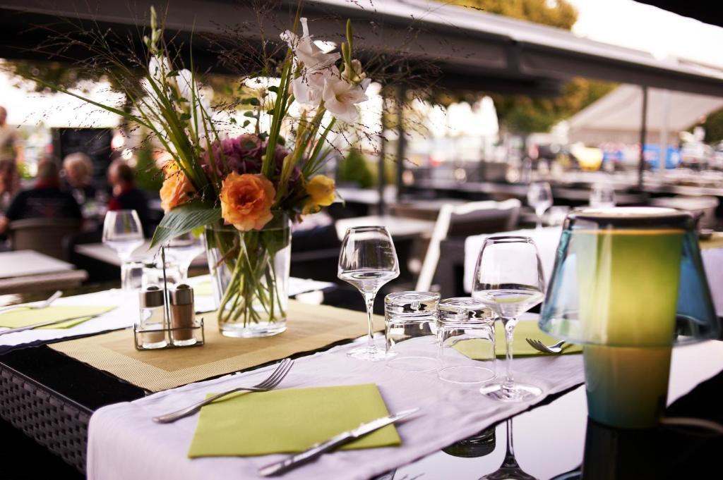 Cristal Hotel Restaurant - Logis Hotels Сомюр Екстериор снимка